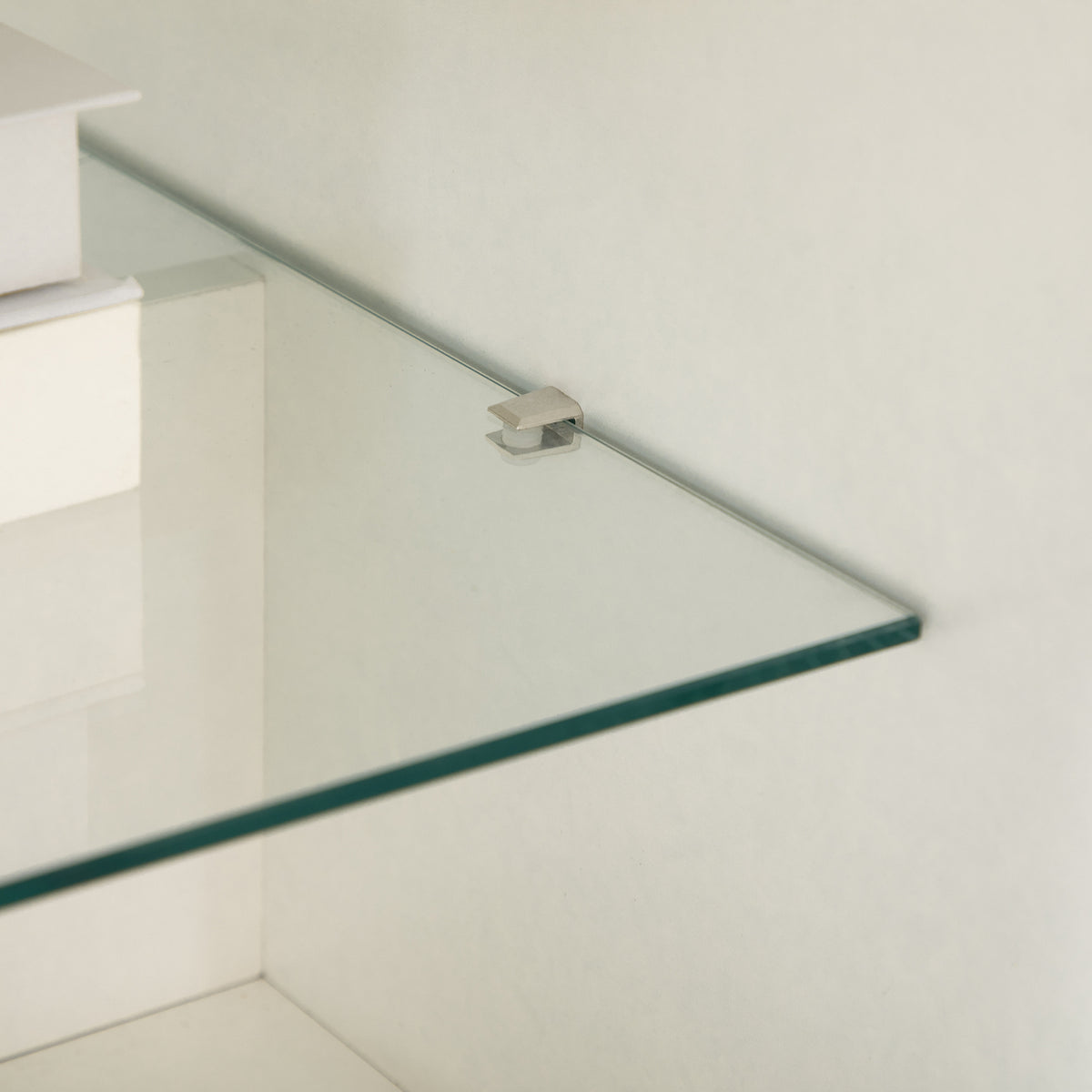 Table basse blanc et chêne clair à tiroirs — 106 × 58 cm — photo 8
